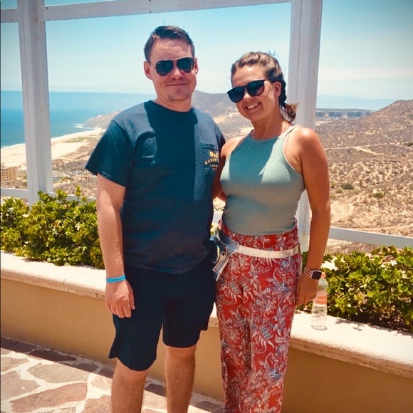 Meet your Posher, Heather! - Picture 3 of 5